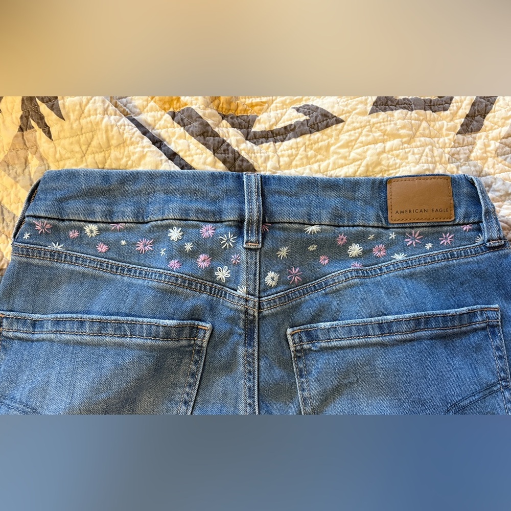 American Eagle x Hand-Embroidered Boho Wide Leg Distressed Jeans - size 8 Curvy